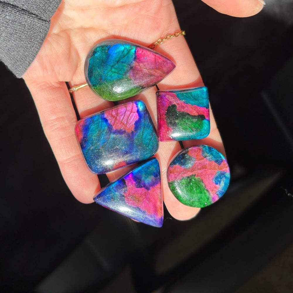 Ammolite - Picture 3 of 3
